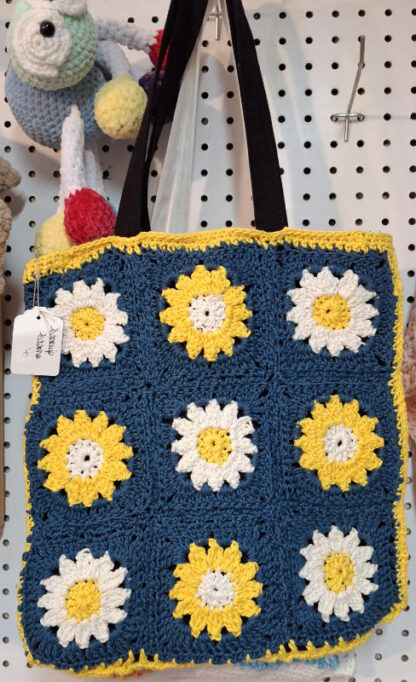 daisy crochet tote bag